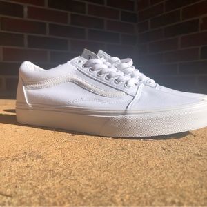 Vans Off The Wall Old Skool True White Sneakers